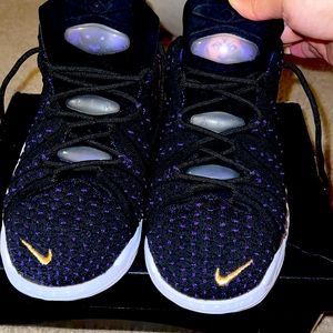 Boys Lebron James sneakers